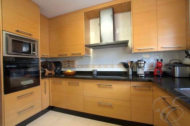 3 sypialnia Willa na sprzedaż w Alhaurín de la Torre z basenem garażem - 525 000 € (Ref: 8868012)