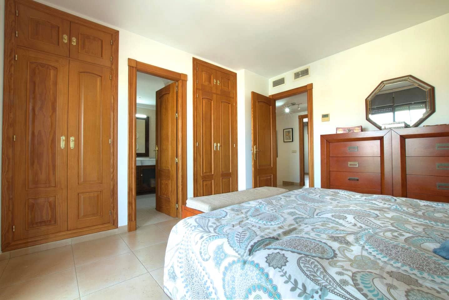 3 soverom Villa til salgs i Alhaurin de la Torre med svømmebasseng garasje - € 525 000 (Ref: 8868012)