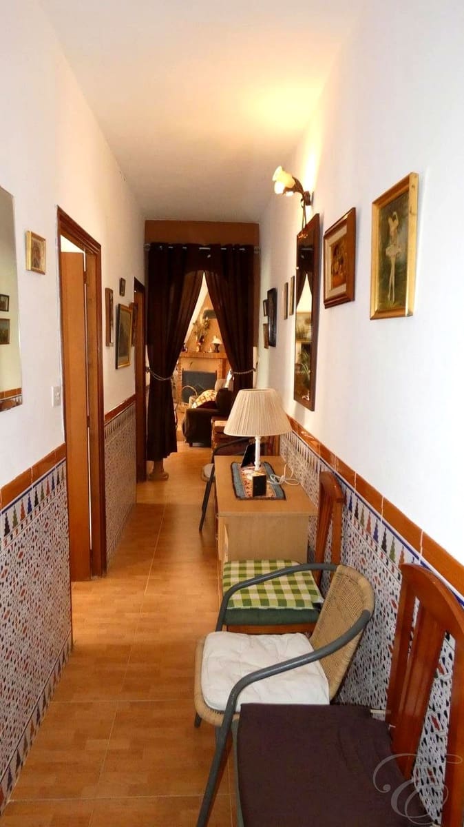 3 sypialnia Willa na sprzedaż w Moraleda de Zafayona z basenem garażem - 212 000 € (Ref: 8893838)