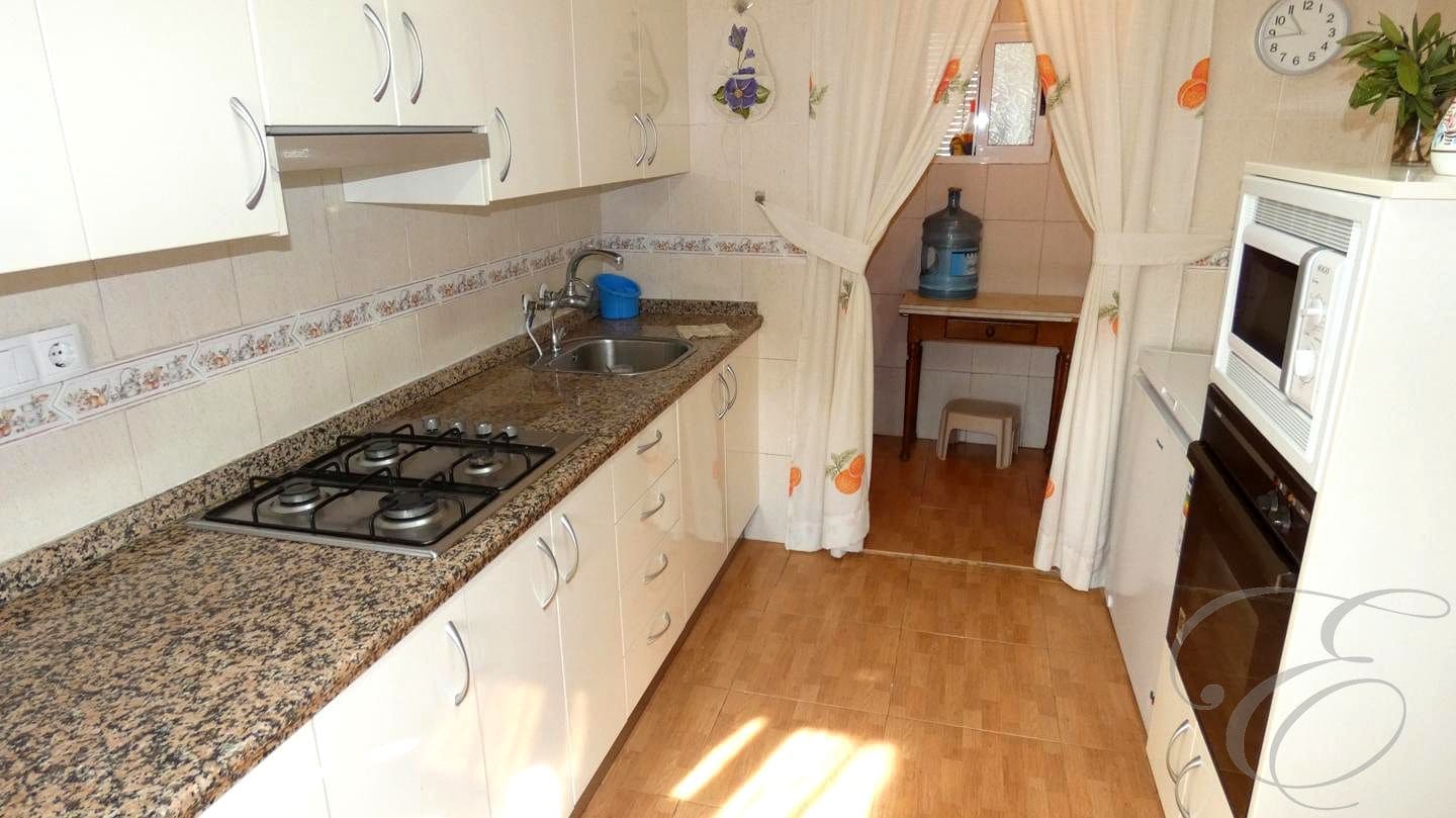 3 sypialnia Willa na sprzedaż w Moraleda de Zafayona z basenem garażem - 212 000 € (Ref: 8893838)
