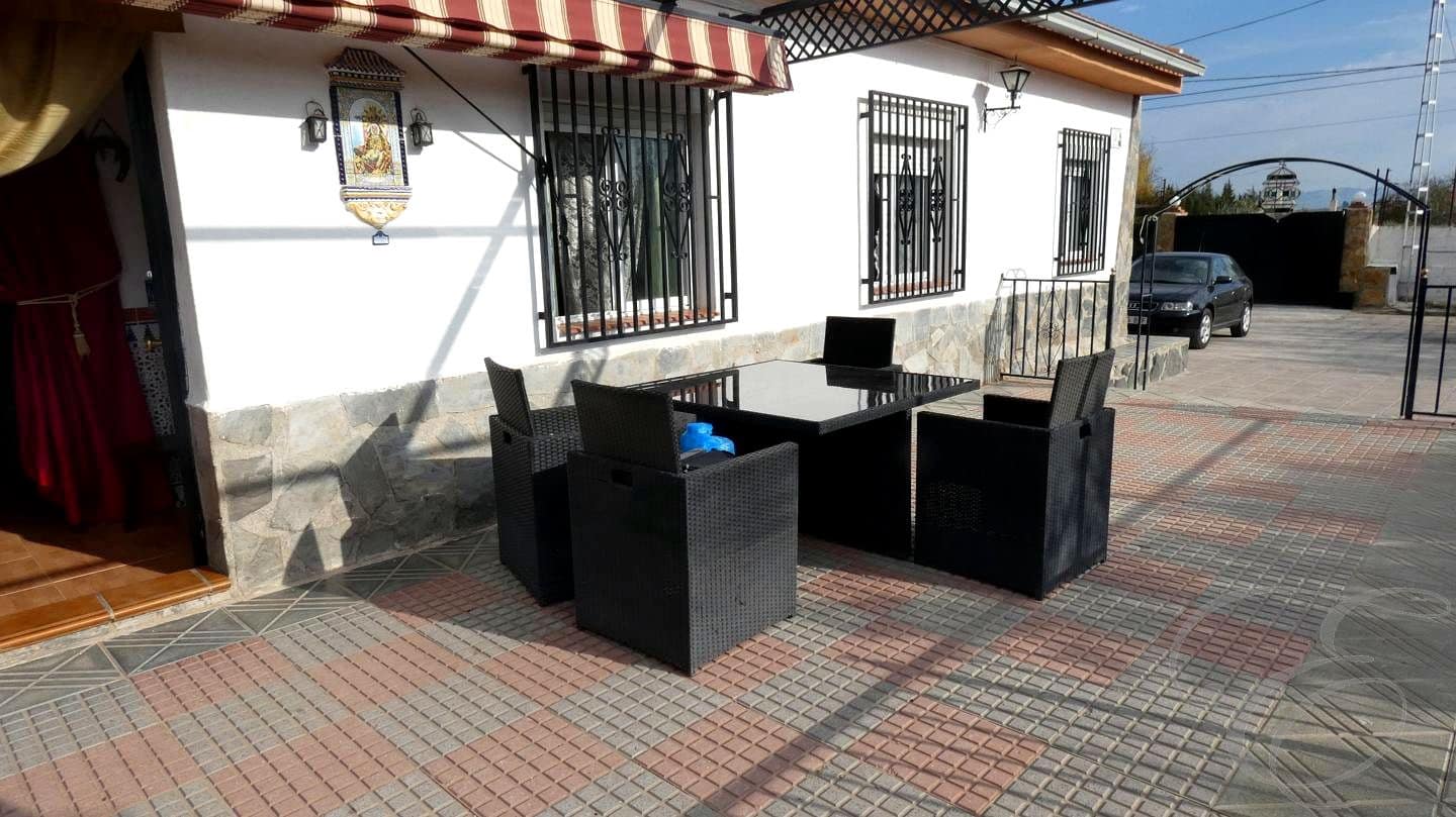 3 sypialnia Willa na sprzedaż w Moraleda de Zafayona z basenem garażem - 212 000 € (Ref: 8893838)