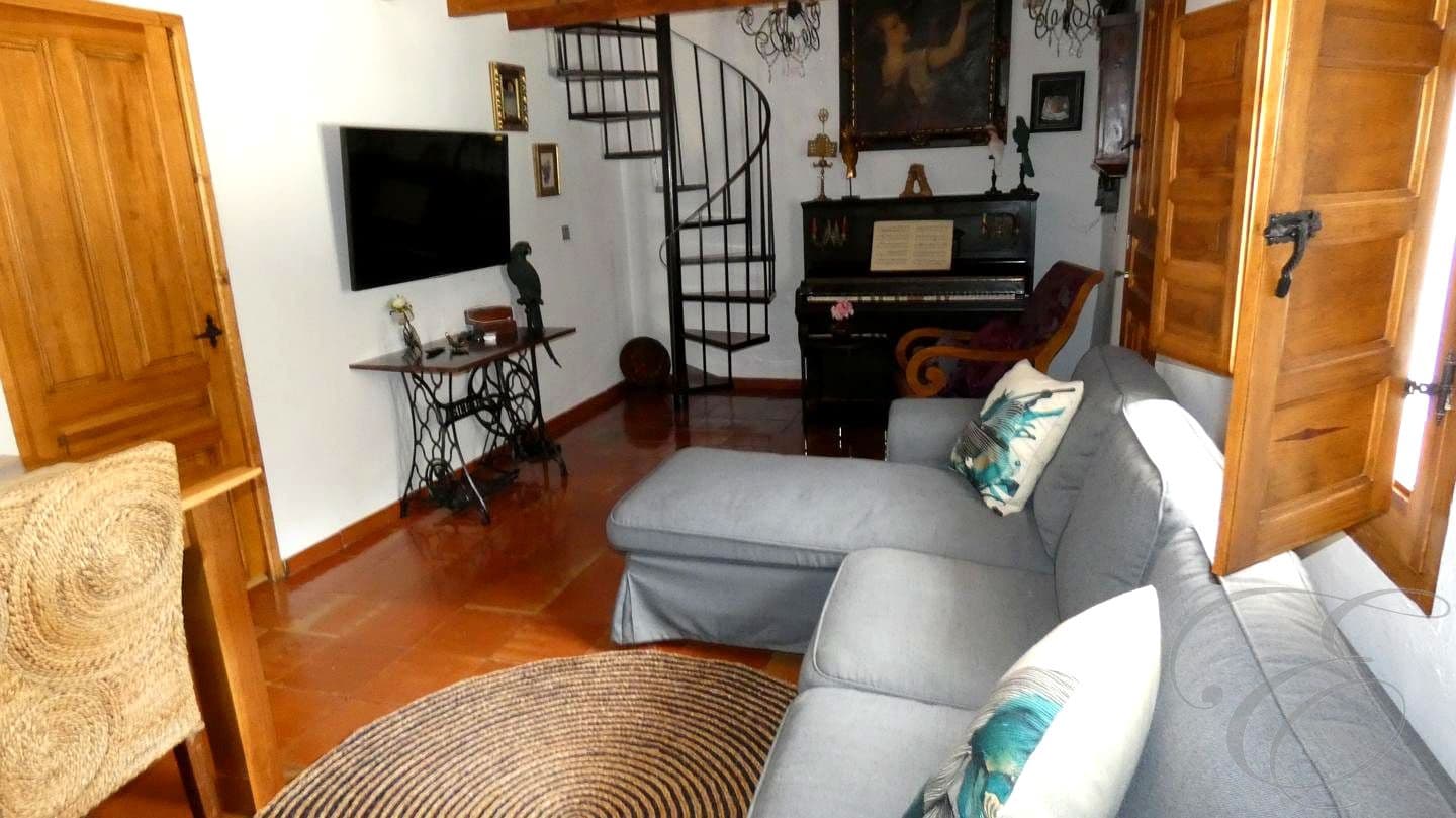 5 soveværelse Finca/Landehus til salg i Casabermeja med garage - € 340.000 (Ref: 8913581)