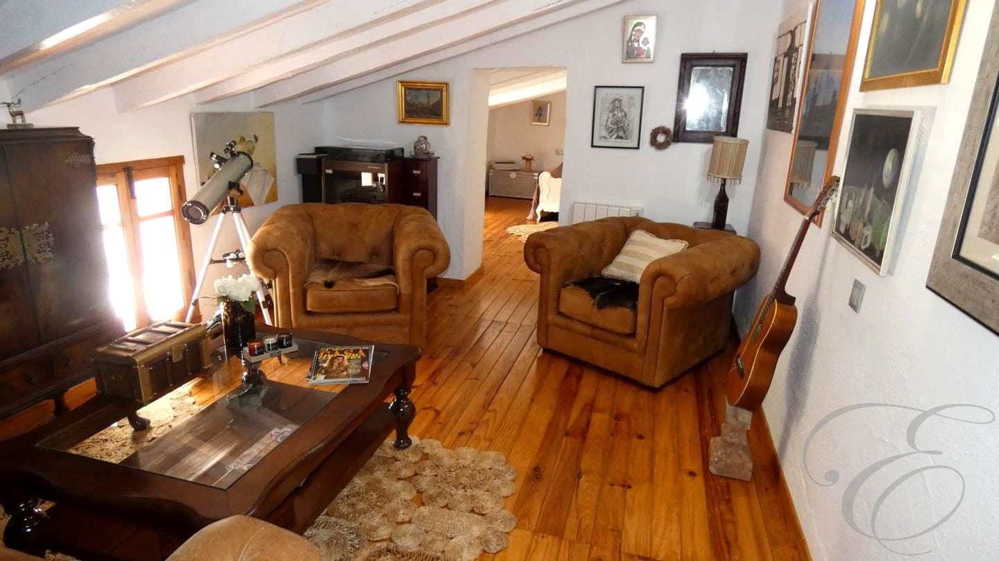 5 soveværelse Finca/Landehus til salg i Casabermeja med garage - € 340.000 (Ref: 8913581)