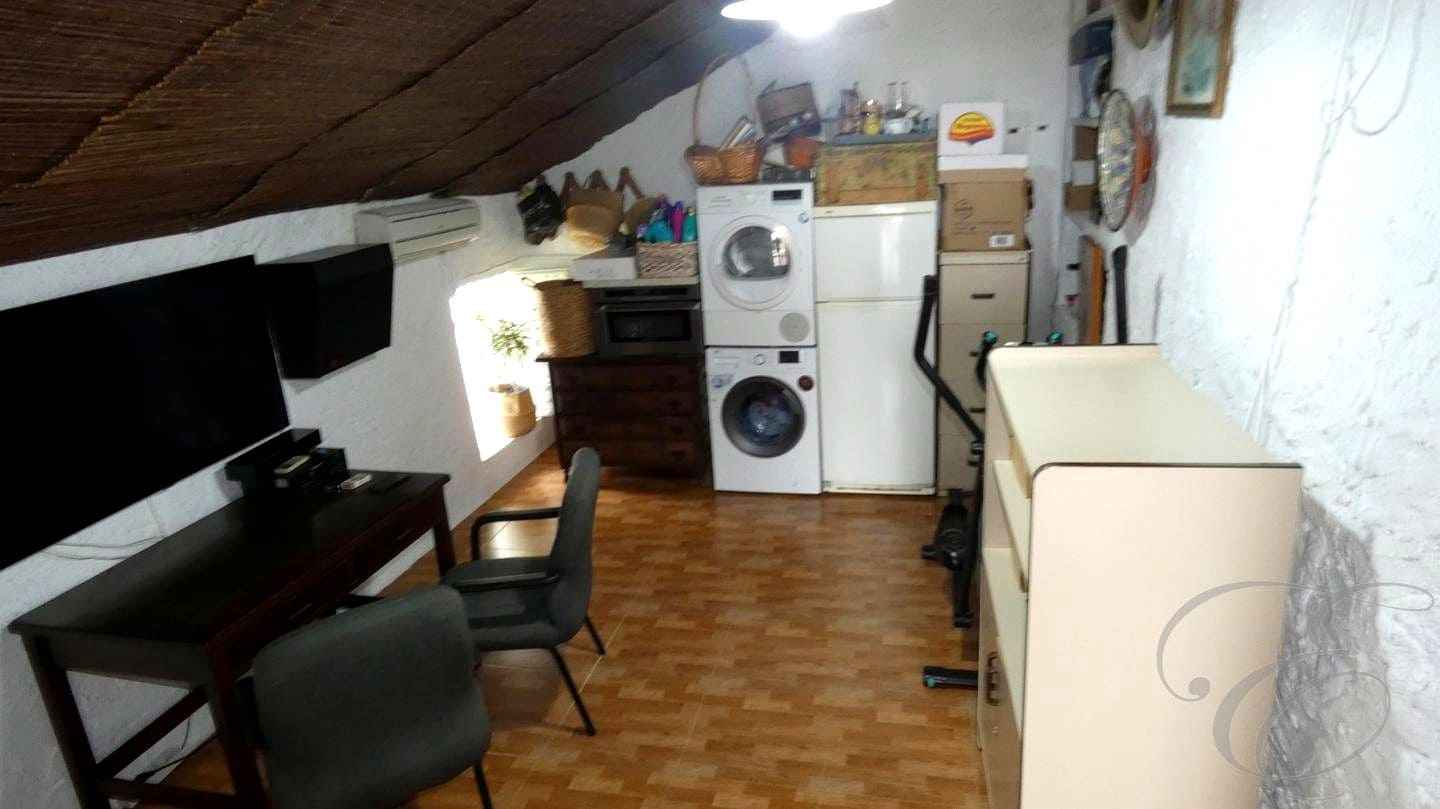 5 soveværelse Finca/Landehus til salg i Casabermeja med garage - € 340.000 (Ref: 8913581)