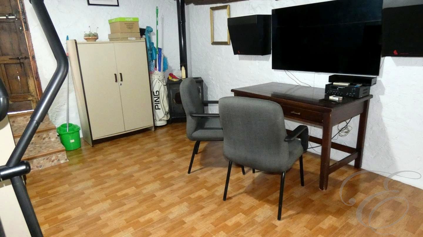 5 soveværelse Finca/Landehus til salg i Casabermeja med garage - € 340.000 (Ref: 8913581)