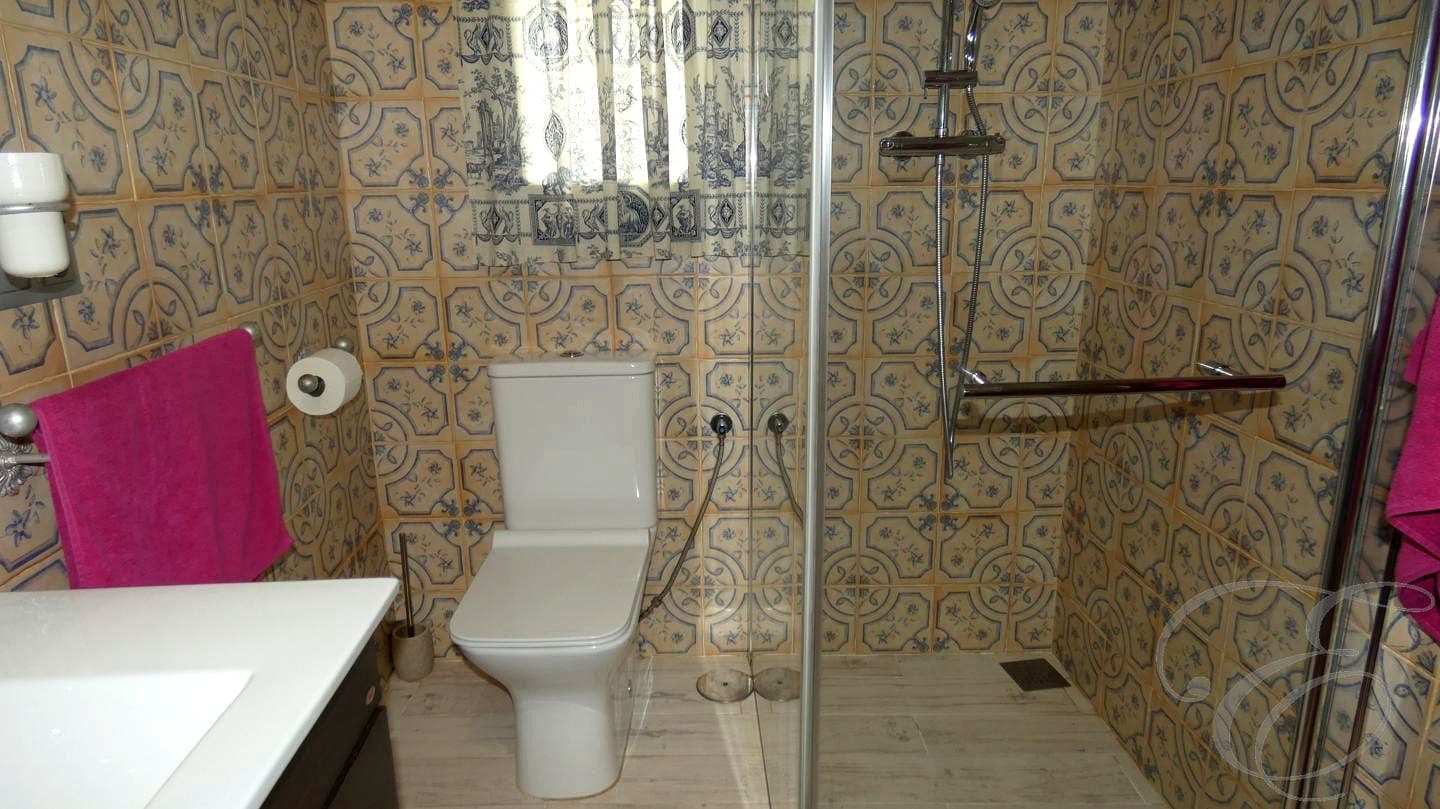 5 soveværelse Finca/Landehus til salg i Casabermeja med garage - € 340.000 (Ref: 8913581)