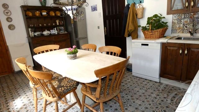 5 soveværelse Finca/Landehus til salg i Casabermeja med garage - € 340.000 (Ref: 8913581)