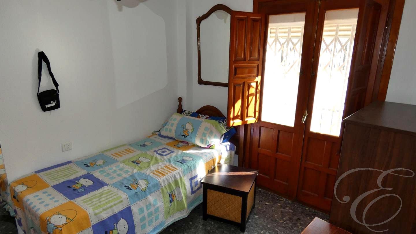 5 chambre Villa/Maison à vendre à Velez-Malaga - 228 000 € (Ref: 8920243)