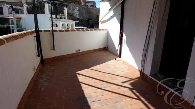 5 chambre Villa/Maison à vendre à Vélez-Málaga - 228 000 € (Ref: 8920243)