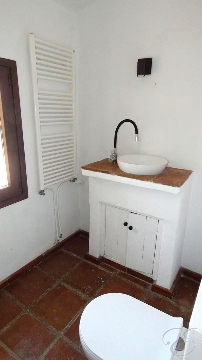 5 soveværelse Finca/Landehus til salg i Sedella med garage - € 365.000 (Ref: 8925236)