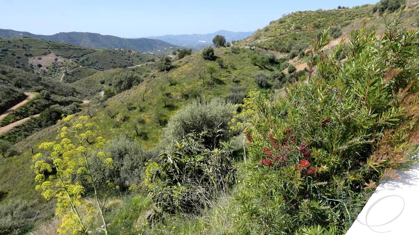 5 soveværelse Finca/Landehus til salg i Sedella med garage - € 365.000 (Ref: 8925236)