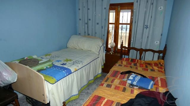 4 sypialnia Willa na sprzedaż w Canillas de Aceituno - 139 900 € (Ref: 8927595)