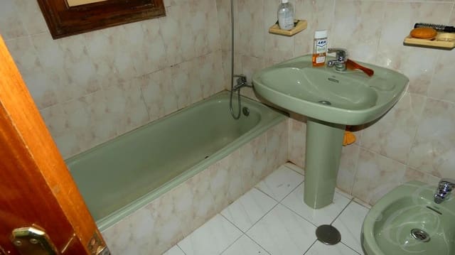 4 sypialnia Willa na sprzedaż w Canillas de Aceituno - 139 900 € (Ref: 8927595)