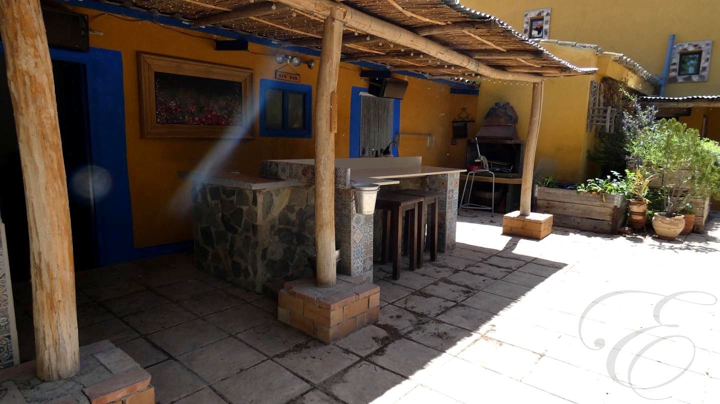 6 soveværelse Finca/Landehus til salg i Baza med swimmingpool - € 395.000 (Ref: 8931550)