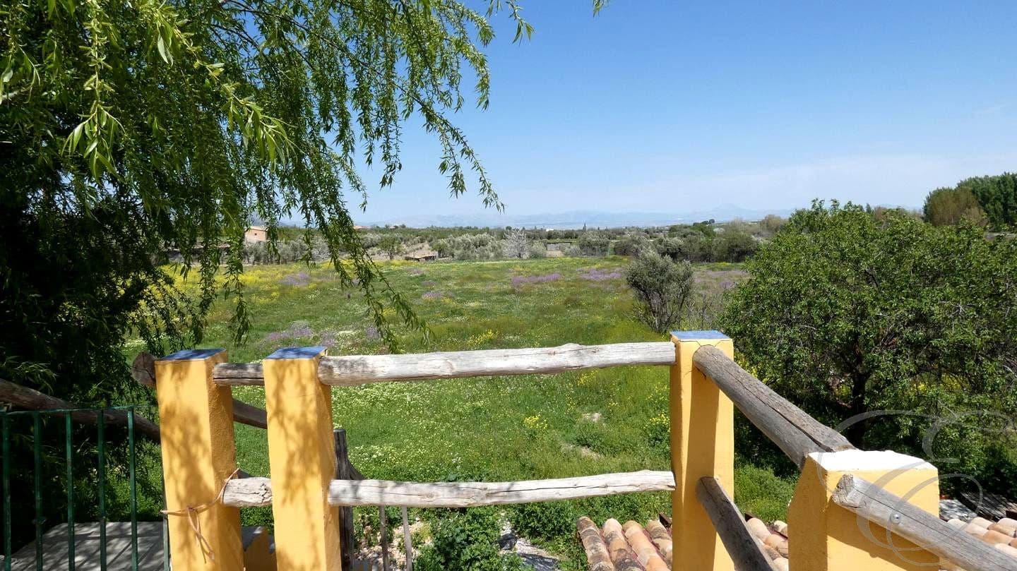 6 soveværelse Finca/Landehus til salg i Baza med swimmingpool - € 395.000 (Ref: 8931550)