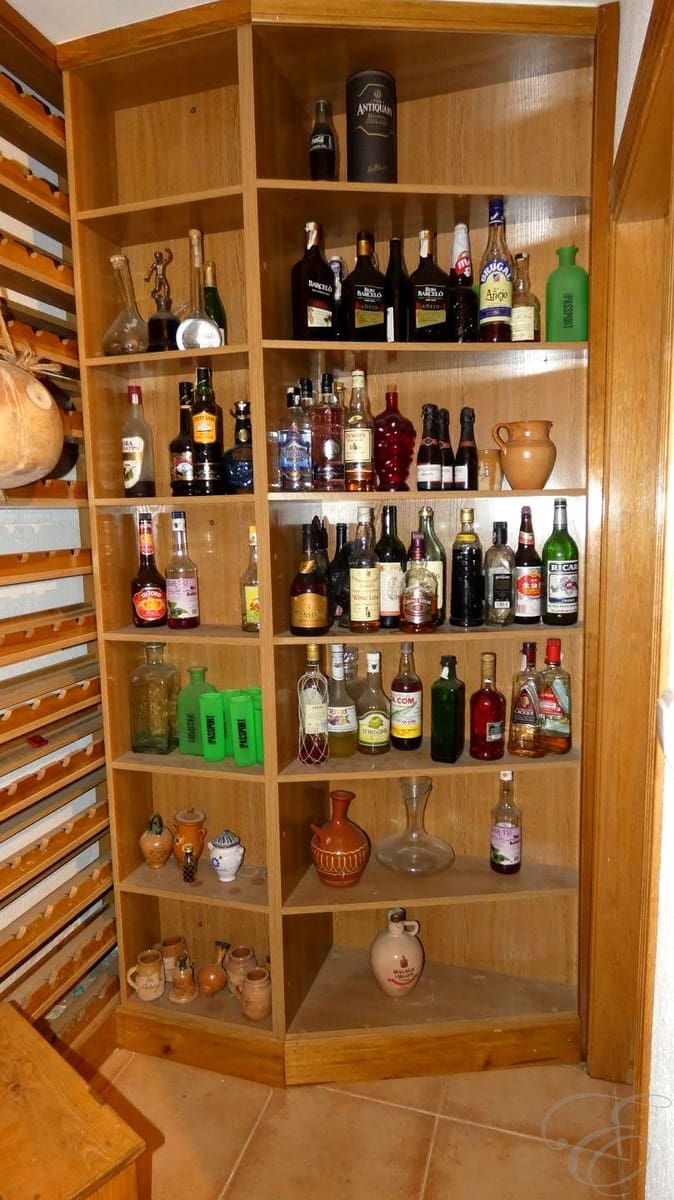 4 soveværelse Villa til salg i Baza med swimmingpool garage - € 255.000 (Ref: 8934530)