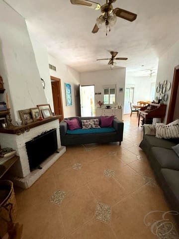 4 sovrum Villa till salu i Comares med pool garage - 349 000 € (Ref: 8960670)