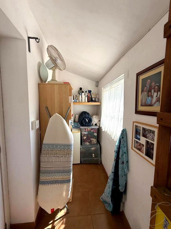 4 soveværelse Villa til salg i Comares med swimmingpool garage - € 349.000 (Ref: 8960670)