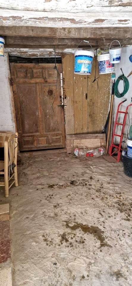 9 soveværelse Villa til salg i Colmenar - € 180.000 (Ref: 8987304)