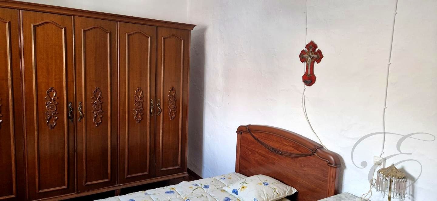 9 soveværelse Villa til salg i Colmenar - € 180.000 (Ref: 8987304)