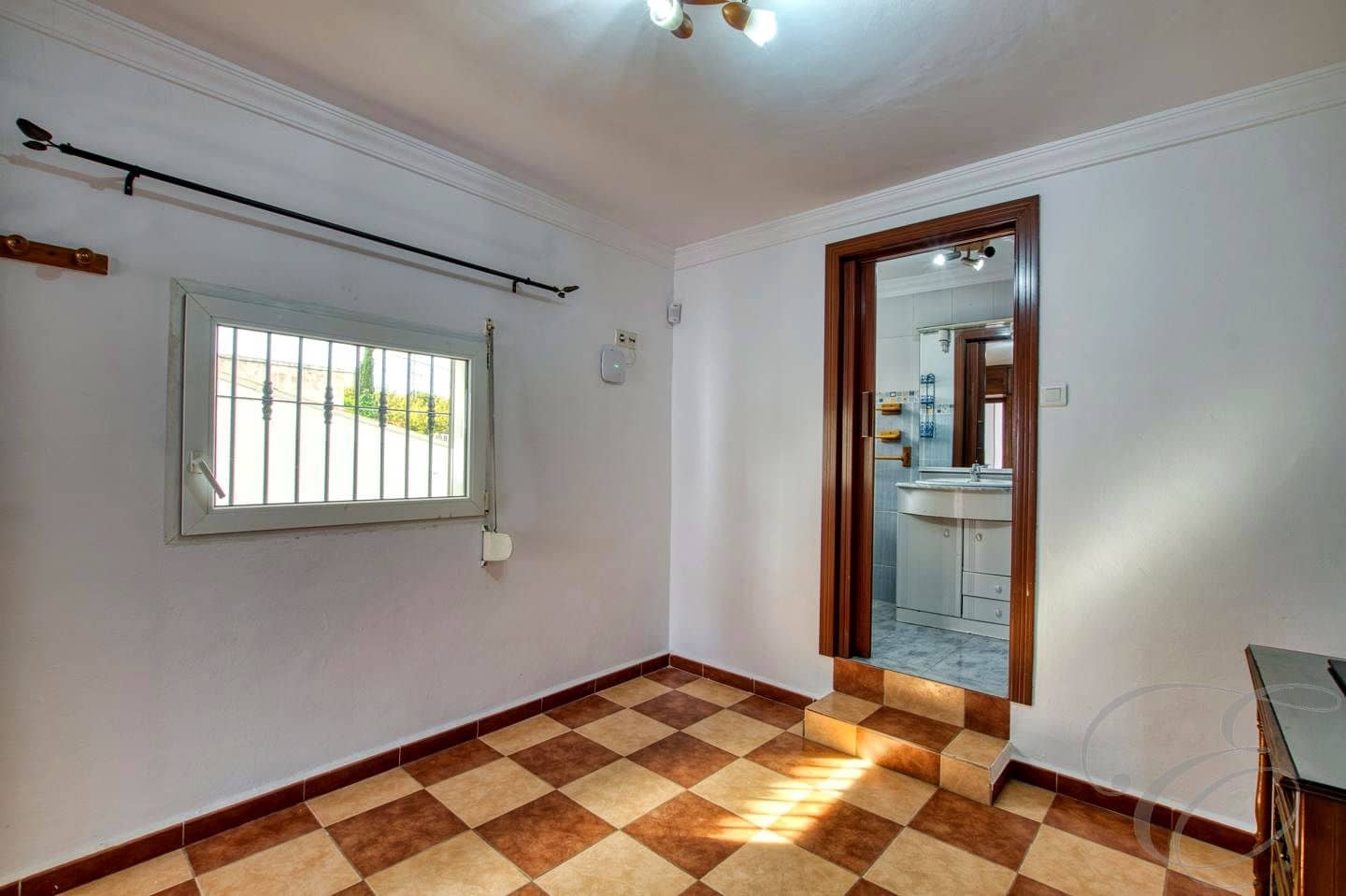 2 sypialnia Willa na sprzedaż w Velez-Malaga - 149 000 € (Ref: 9002351)