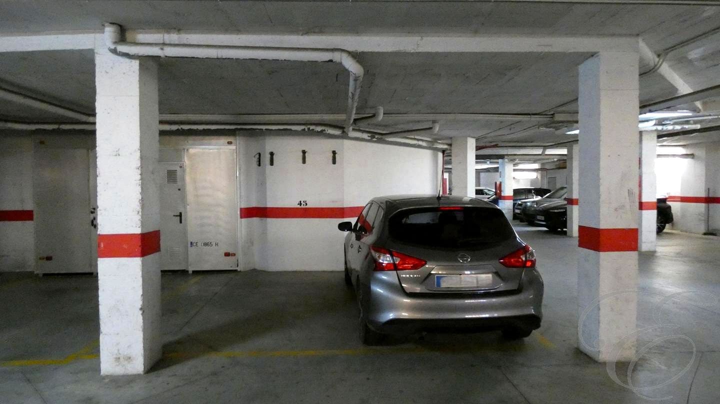 4 soveværelse Lejlighed til salg i Velez-Malaga med garage - € 280.000 (Ref: 9012961)