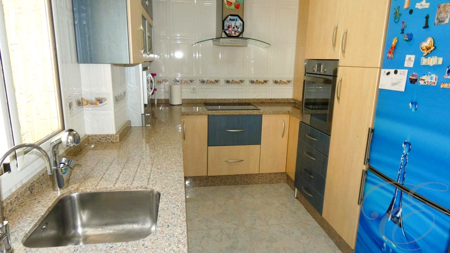 4 soveværelse Lejlighed til salg i Velez-Malaga med garage - € 280.000 (Ref: 9012961)