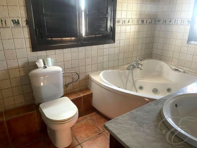 3 sypialnia Finka/Dom wiejski na sprzedaż w Riogordo z garażem - 330 000 € (Ref: 9015619)