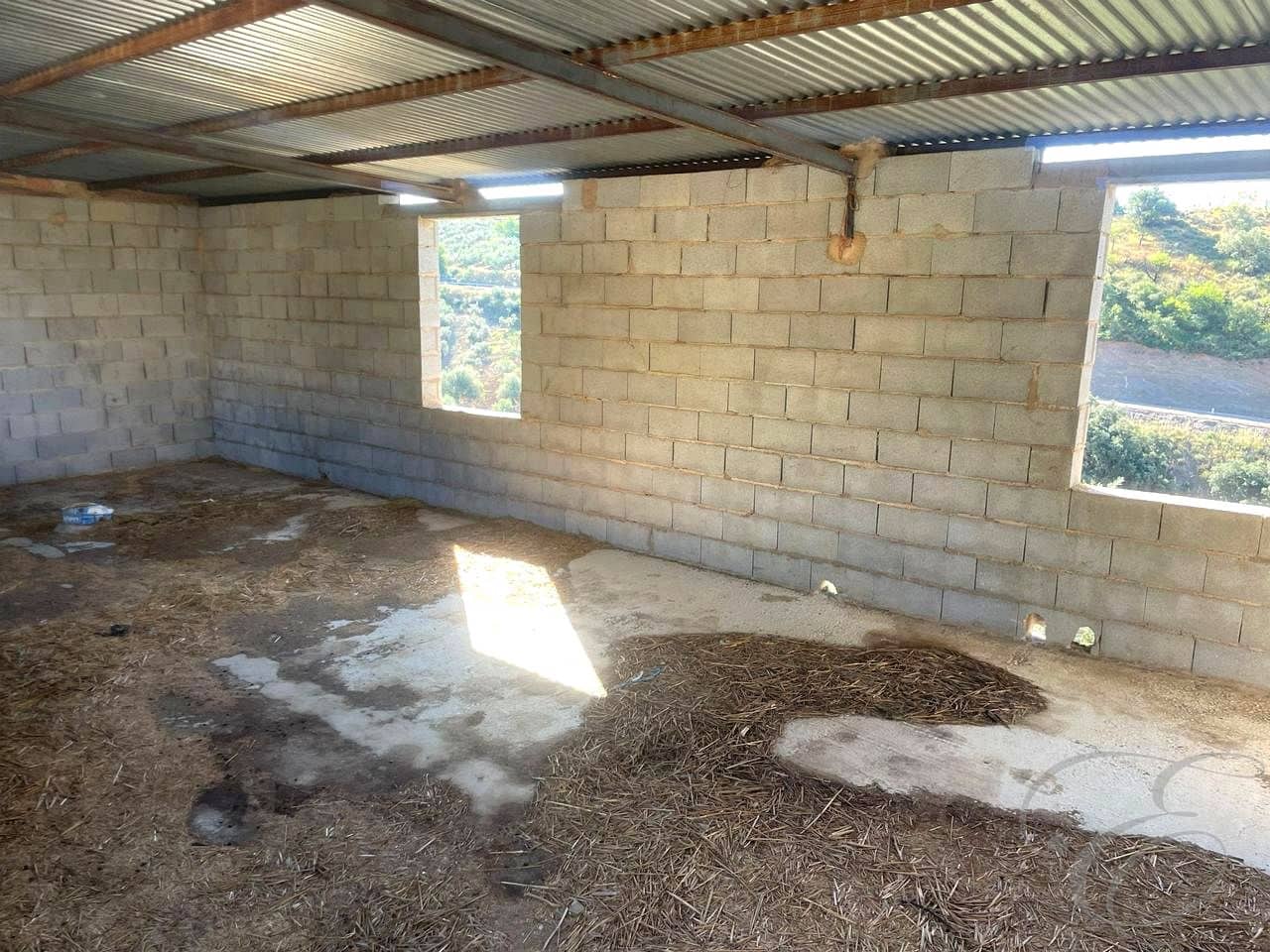 3 bedroom Finca/Country House for sale in Riogordo with garage - € 330,000 (Ref: 9015619)