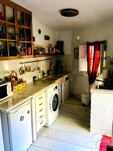 2 bedroom Villa for sale in Vélez-Málaga - € 110,000 (Ref: 9031158)