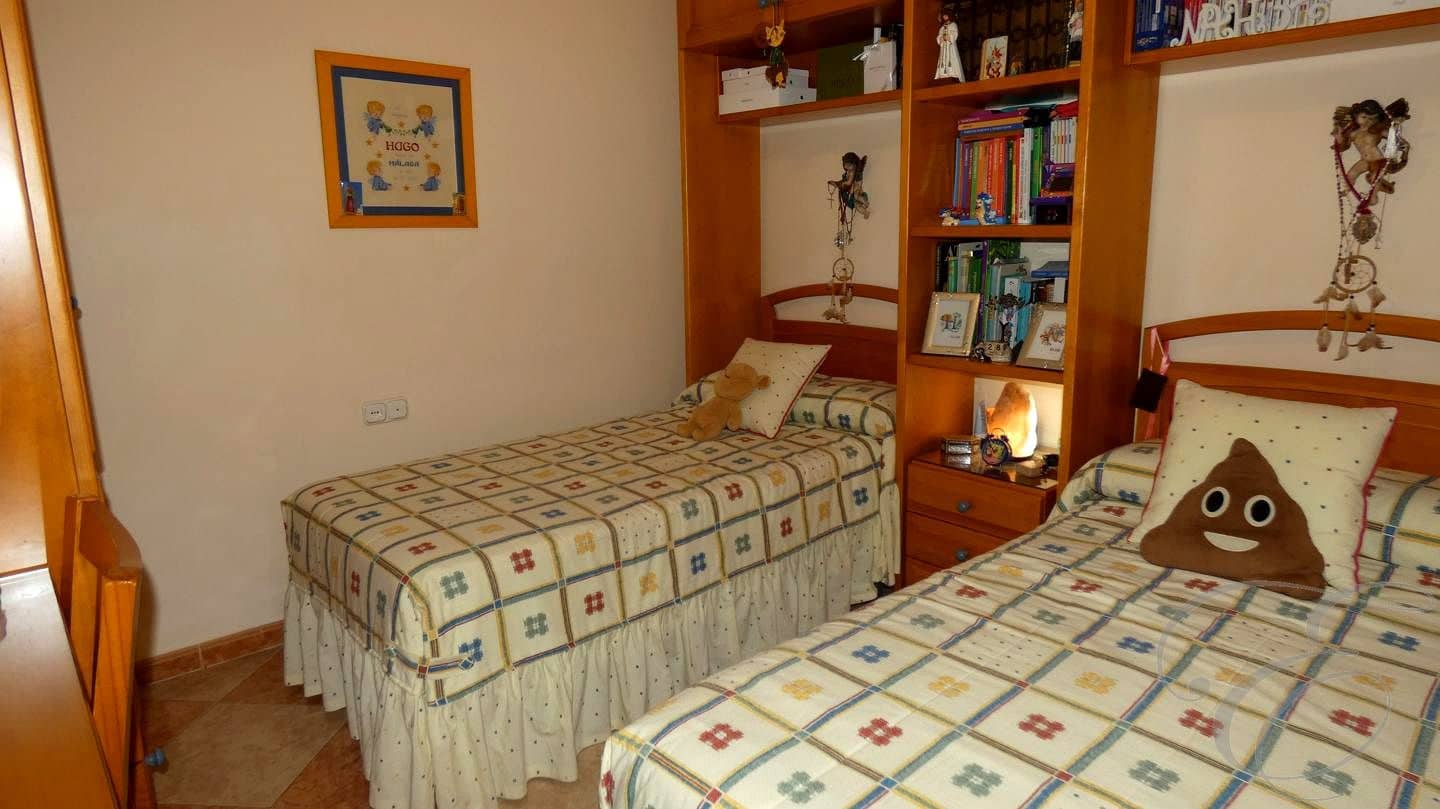 3 soveværelse Villa til salg i Riogordo med garage - € 255.000 (Ref: 9034037)