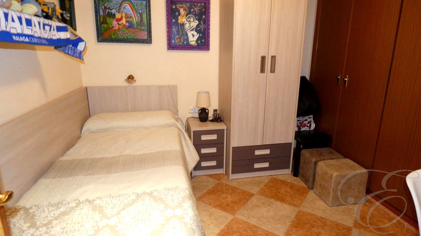 3 soveværelse Villa til salg i Riogordo med garage - € 255.000 (Ref: 9034037)