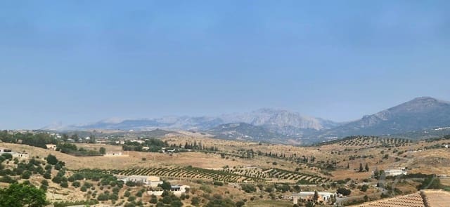 4 slaapkamer Villa te koop in Viñuela met zwembad garage - € 759.000 (Ref: 9046257)