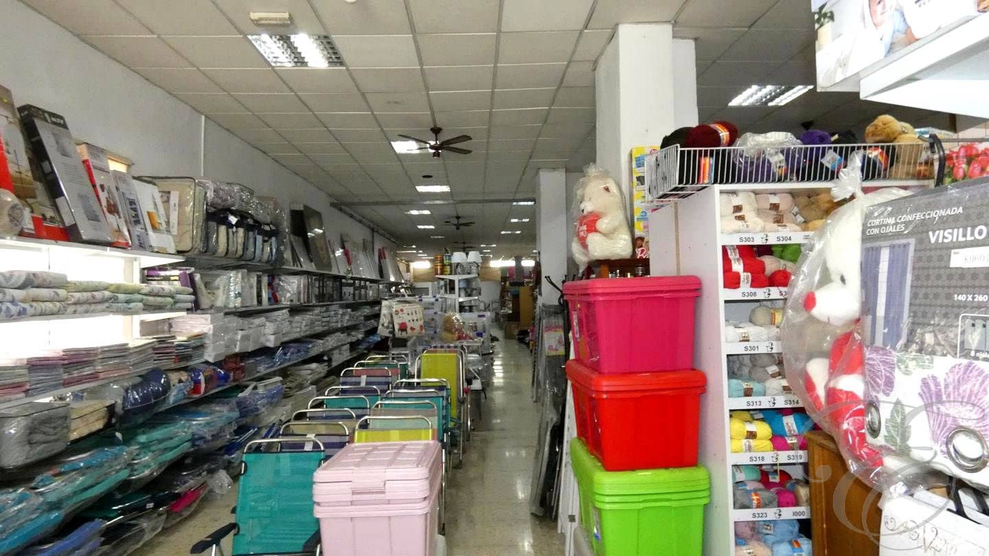 1 soverom Bedrift til salgs i Velez-Malaga - € 850 000 (Ref: 9049774)