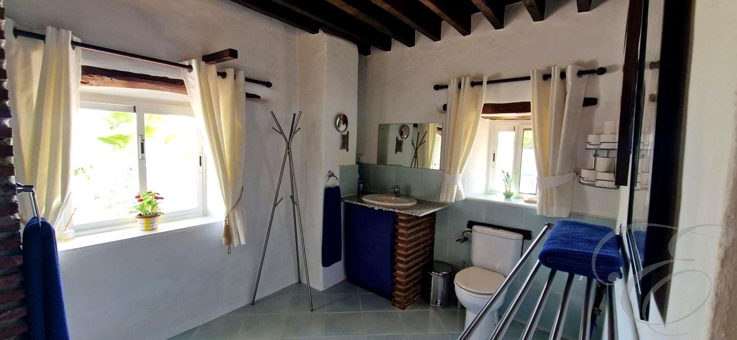 7 sypialnia Finka/Dom wiejski na sprzedaż w Riogordo z basenem garażem - 1 000 000 € (Ref: 9074226)