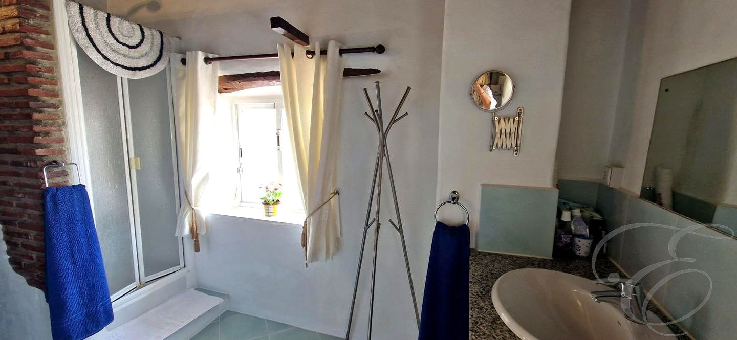 7 sypialnia Finka/Dom wiejski na sprzedaż w Riogordo z basenem garażem - 1 000 000 € (Ref: 9074226)