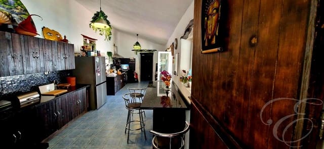 7 sypialnia Finka/Dom wiejski na sprzedaż w Riogordo z basenem garażem - 1 000 000 € (Ref: 9074226)