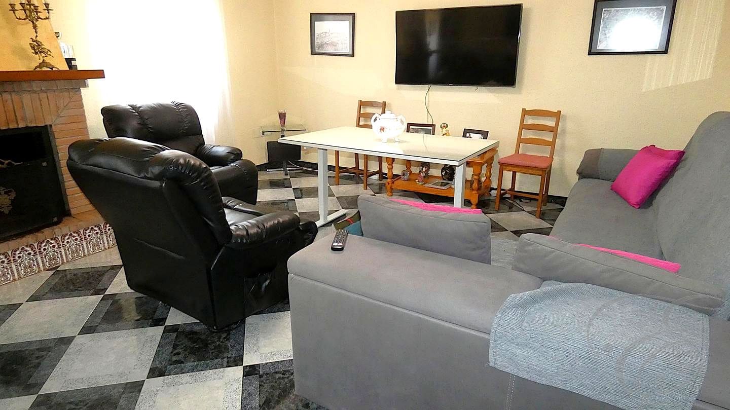 12 soveværelse Finca/Landehus til salg i Montilla med swimmingpool garage - € 1.500.000 (Ref: 9113461)