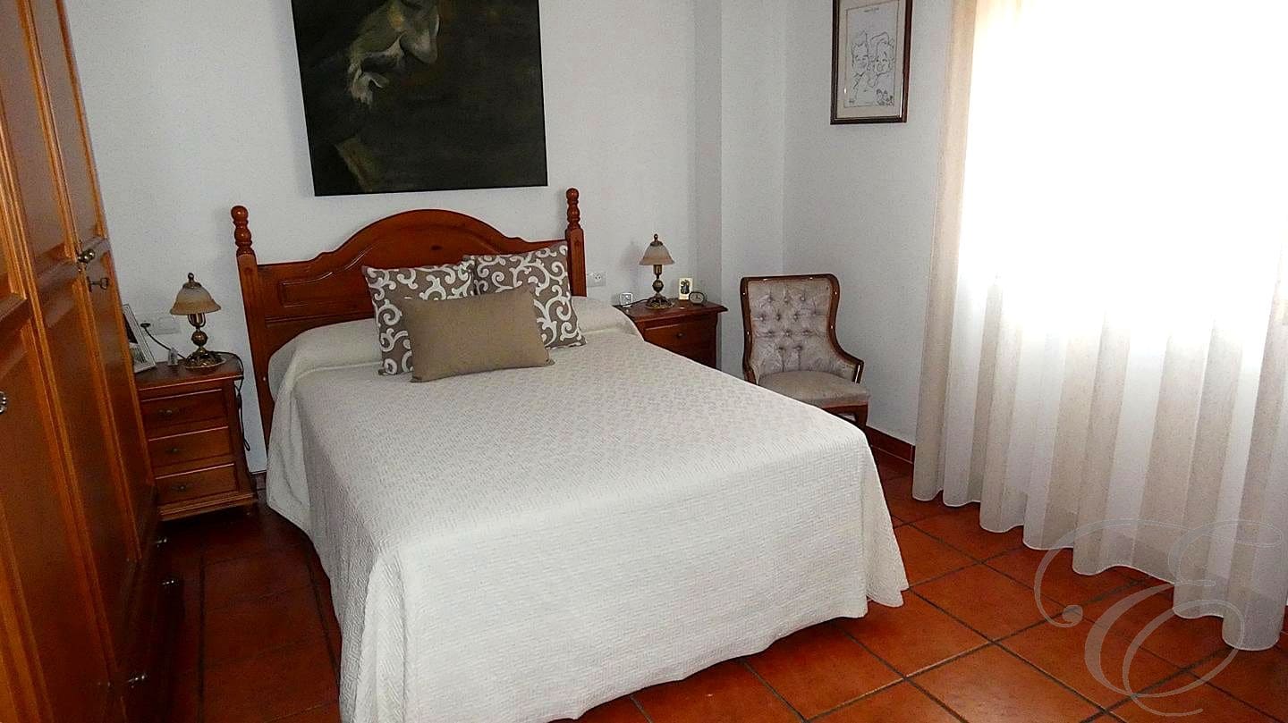 12 soveværelse Finca/Landehus til salg i Montilla med swimmingpool garage - € 1.500.000 (Ref: 9113461)