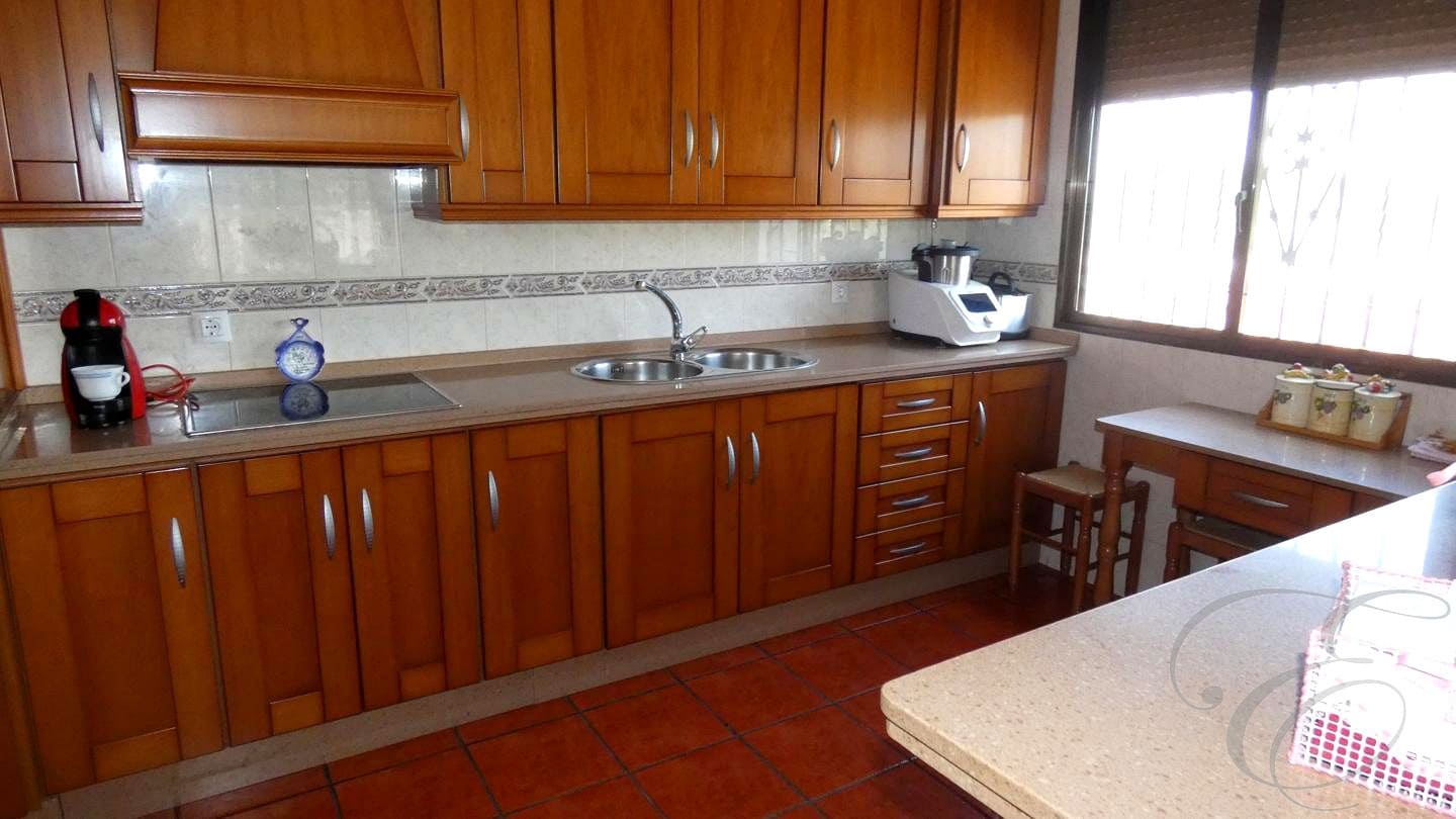 12 soveværelse Finca/Landehus til salg i Montilla med swimmingpool garage - € 1.500.000 (Ref: 9113461)