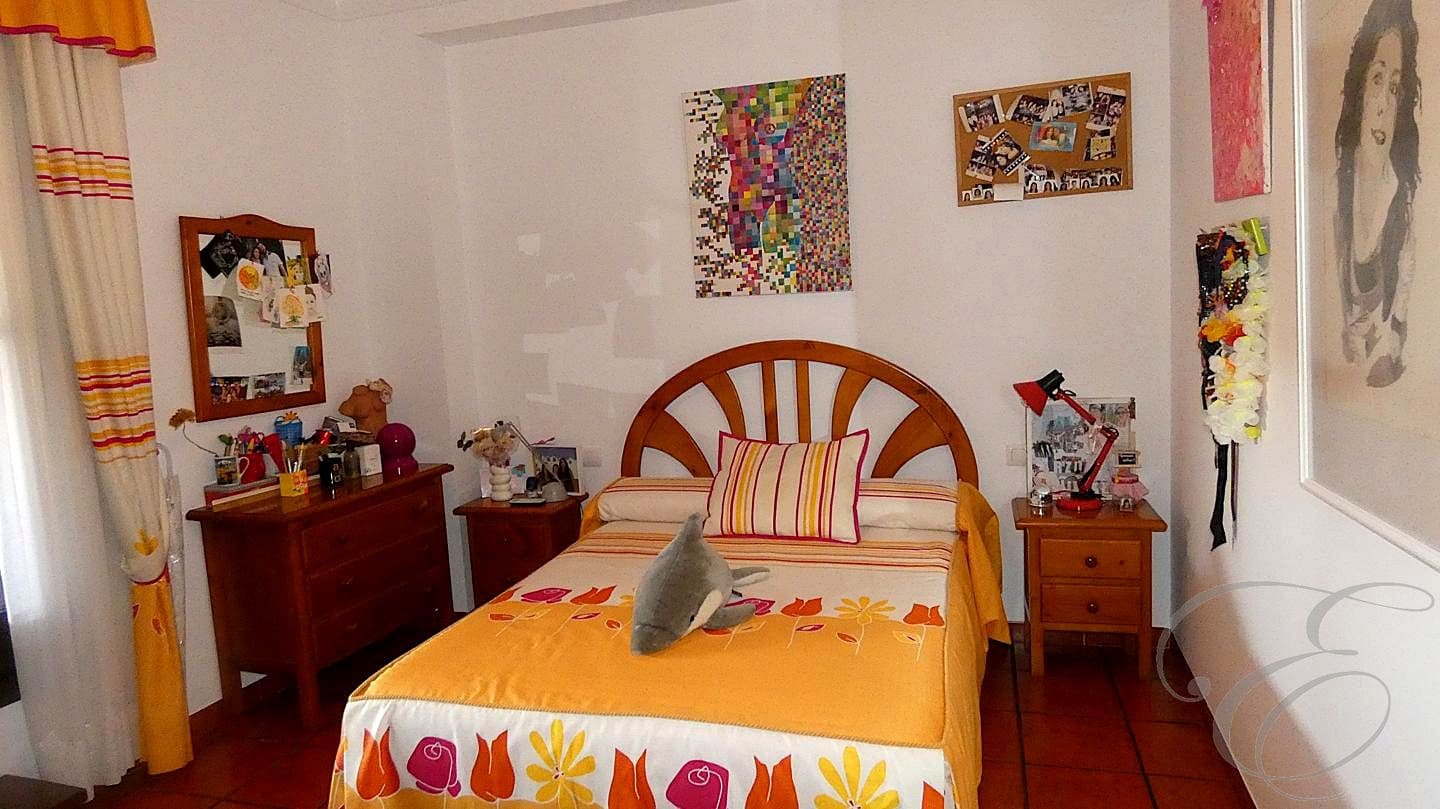 12 soveværelse Finca/Landehus til salg i Montilla med swimmingpool garage - € 1.500.000 (Ref: 9113461)