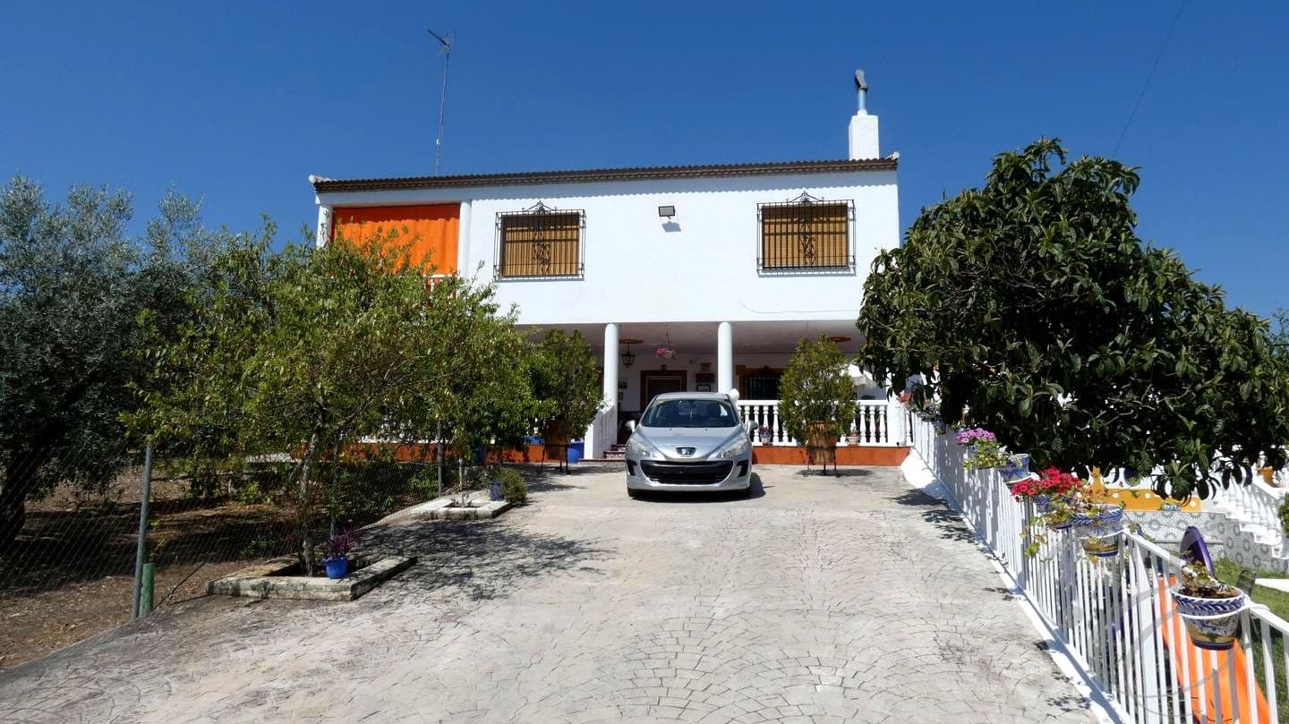 12 soveværelse Finca/Landehus til salg i Montilla med swimmingpool garage - € 1.500.000 (Ref: 9113461)