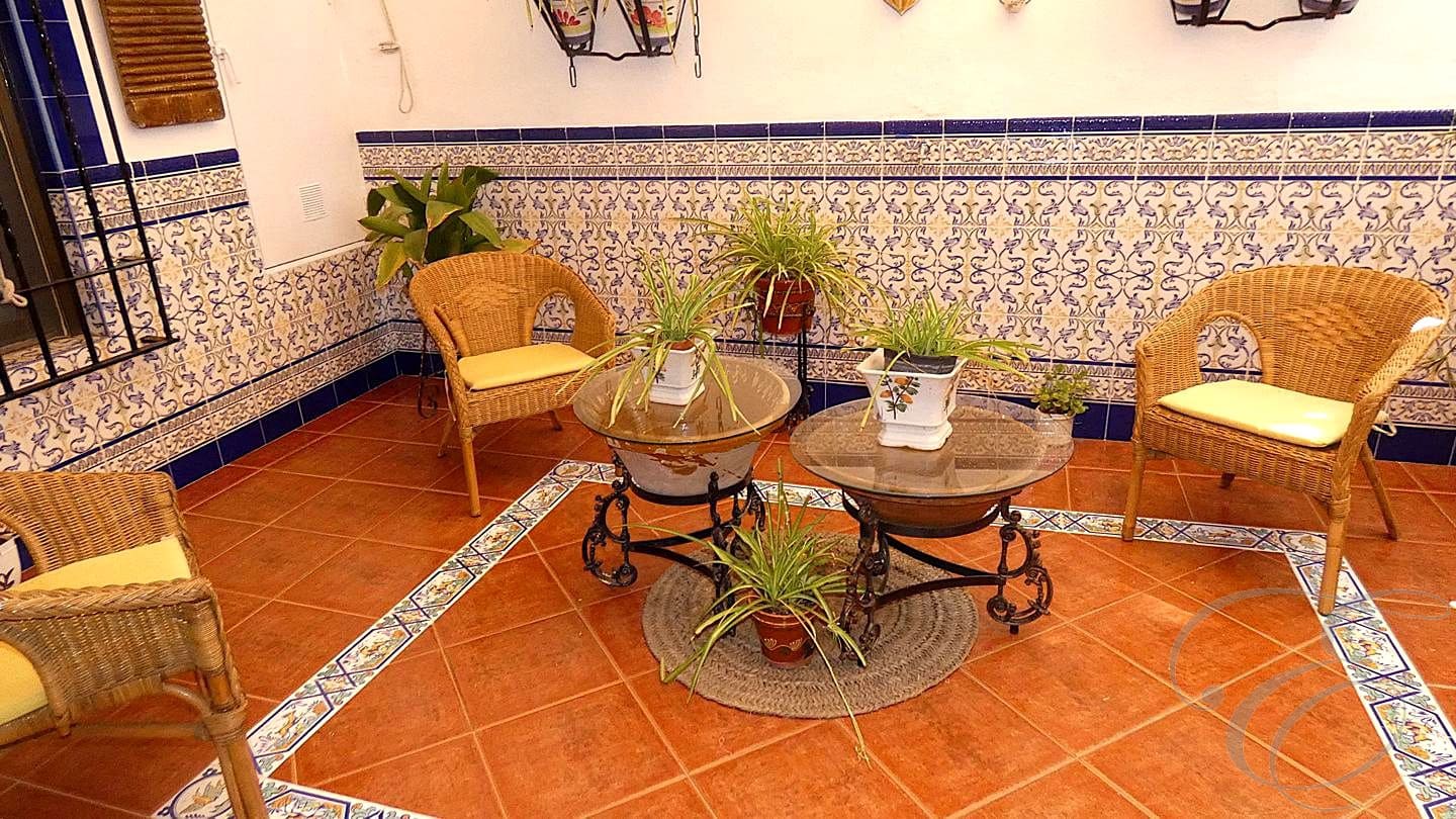 12 soveværelse Finca/Landehus til salg i Montilla med swimmingpool garage - € 1.500.000 (Ref: 9113461)