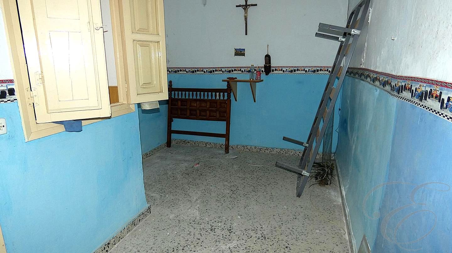 5 soveværelse Villa til salg i Molvizar - € 70.000 (Ref: 9114865)