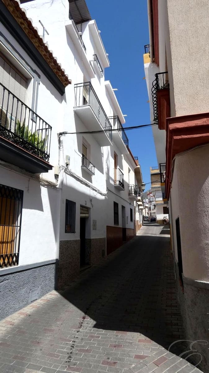 2 slaapkamer Villa te koop in Molvizar - € 75.000 (Ref: 9127348)