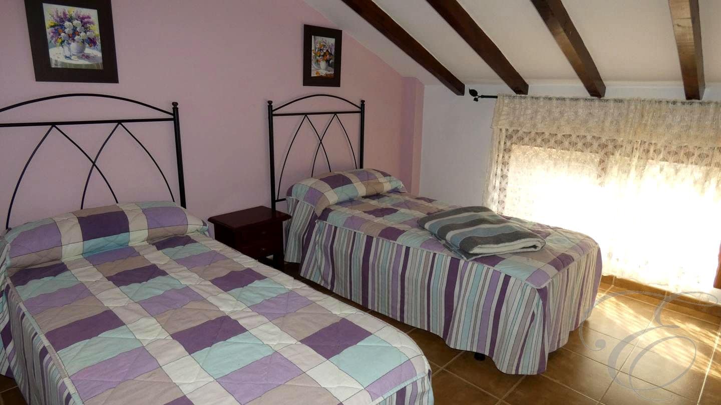 6 soveværelse Finca/Landehus til salg i Colmenar med swimmingpool - € 450.000 (Ref: 9131622)