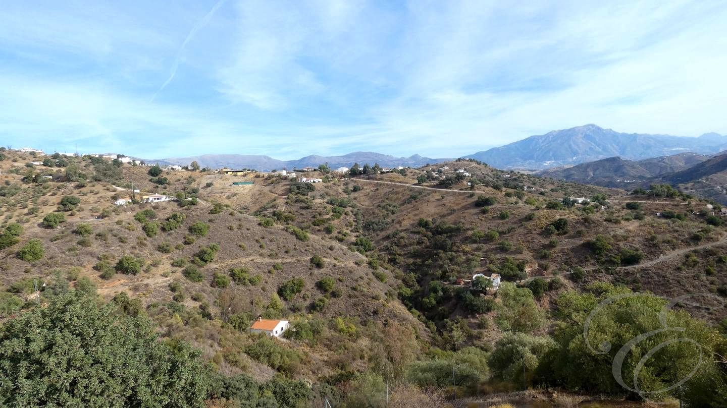 6 soveværelse Finca/Landehus til salg i Colmenar med swimmingpool - € 450.000 (Ref: 9131622)