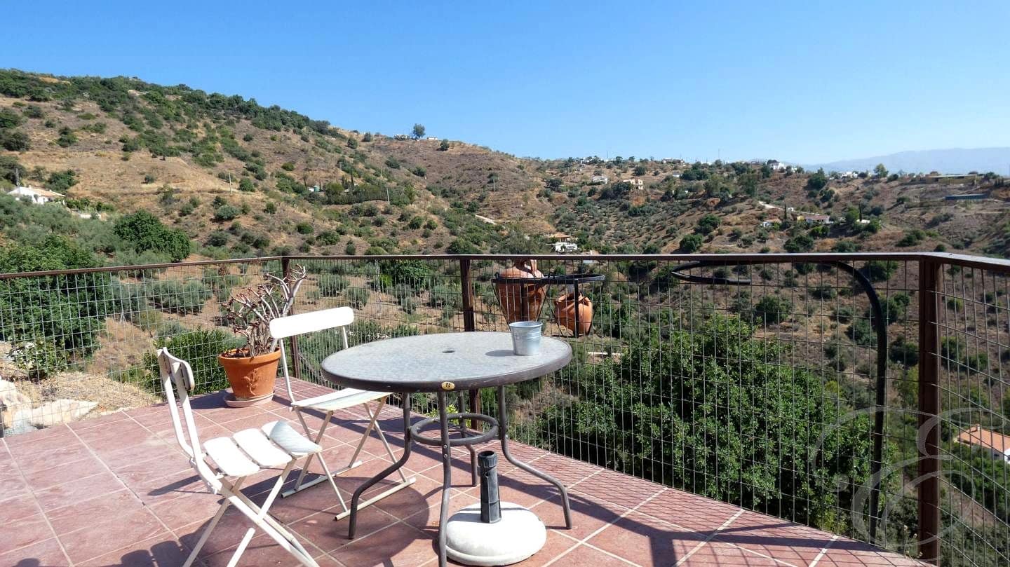 6 soveværelse Finca/Landehus til salg i Colmenar med swimmingpool - € 450.000 (Ref: 9131622)