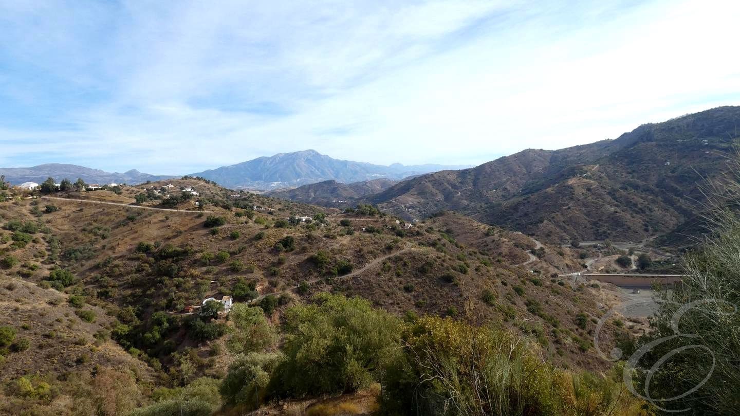 6 soveværelse Finca/Landehus til salg i Colmenar med swimmingpool - € 450.000 (Ref: 9131622)