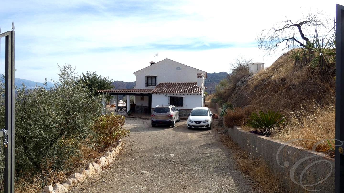 6 soveværelse Finca/Landehus til salg i Colmenar med swimmingpool - € 450.000 (Ref: 9131622)